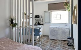 Habitaciones Privadas Cerca De La Playa Y Aeropuerto En Casa Compartida Con Otros Huespedes